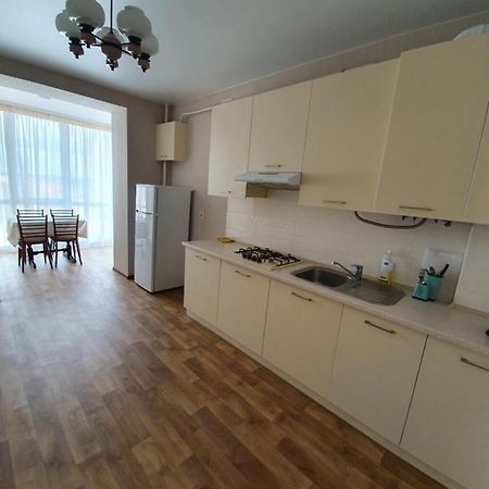 Яровиця.Промінь Lutsk Bagian luar foto